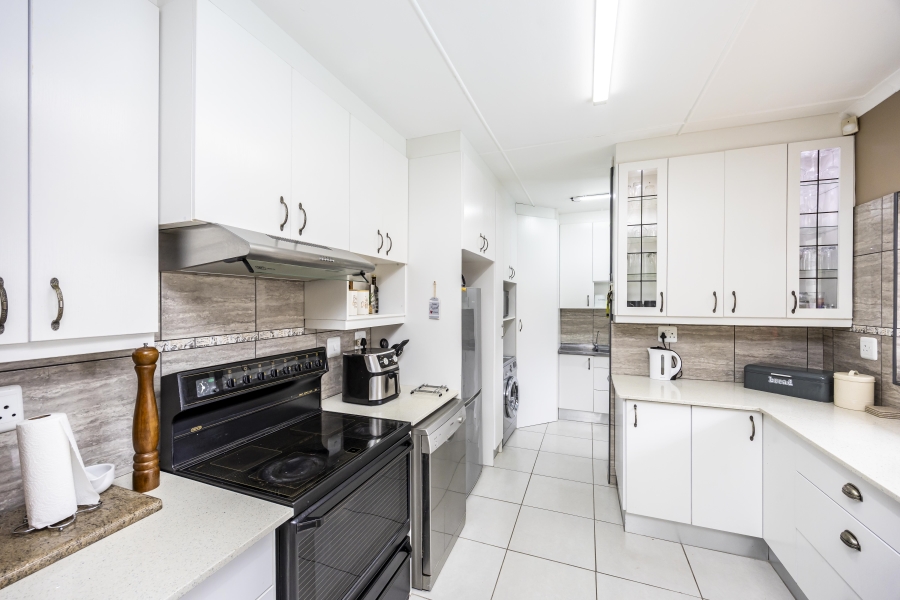 To Let 3 Bedroom Property for Rent in Beacon Bay Eastern Cape